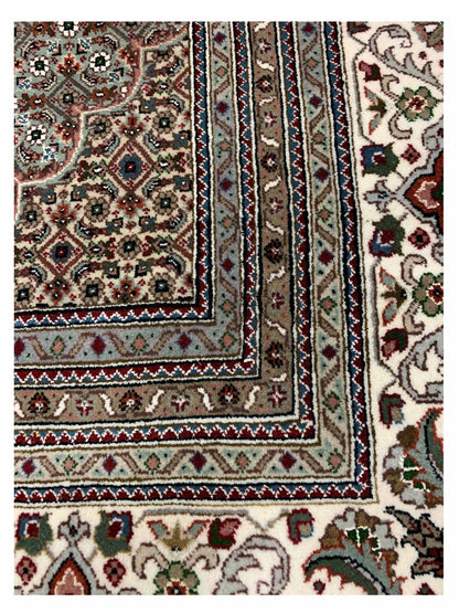 Maharaja Mahi Black Ivory