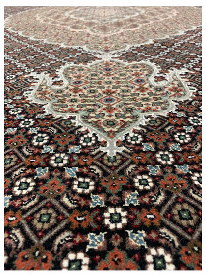 Maharaja Mahi Black Ivory