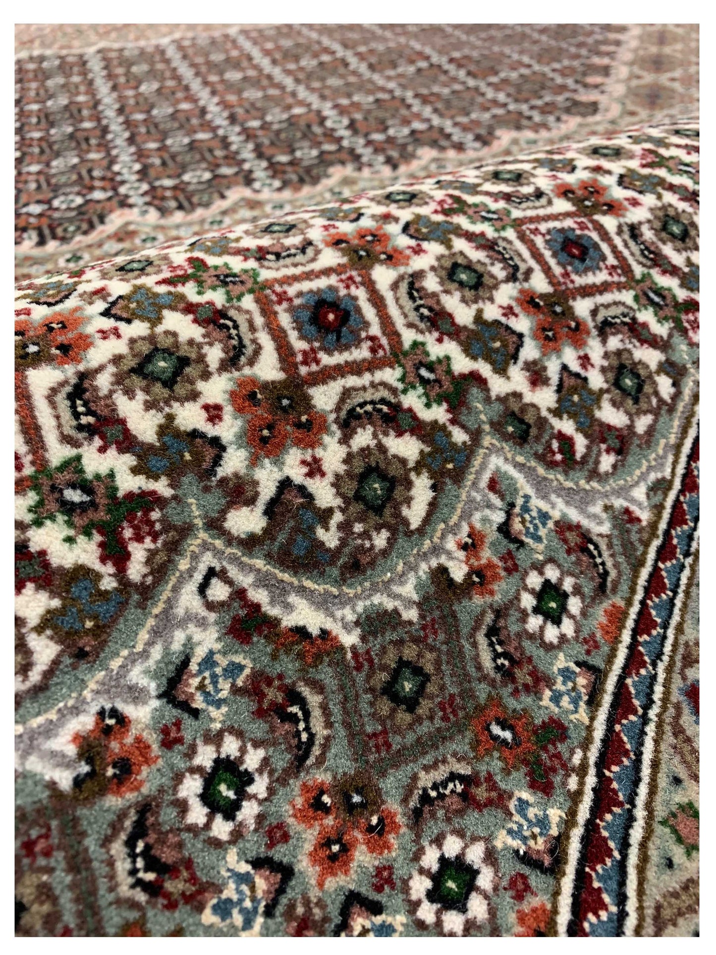 Maharaja Mahi Black Ivory